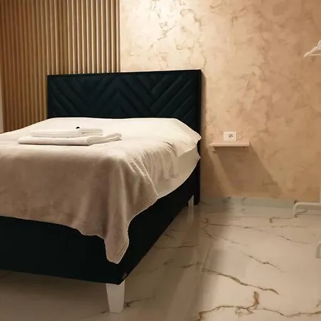 Mia Gi Luxury + Garage