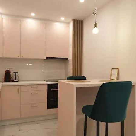 Mia Gi Luxury + Garage Apartment